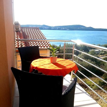 Apartment Jurcevic โตรกีร์ ภายนอก รูปภาพ