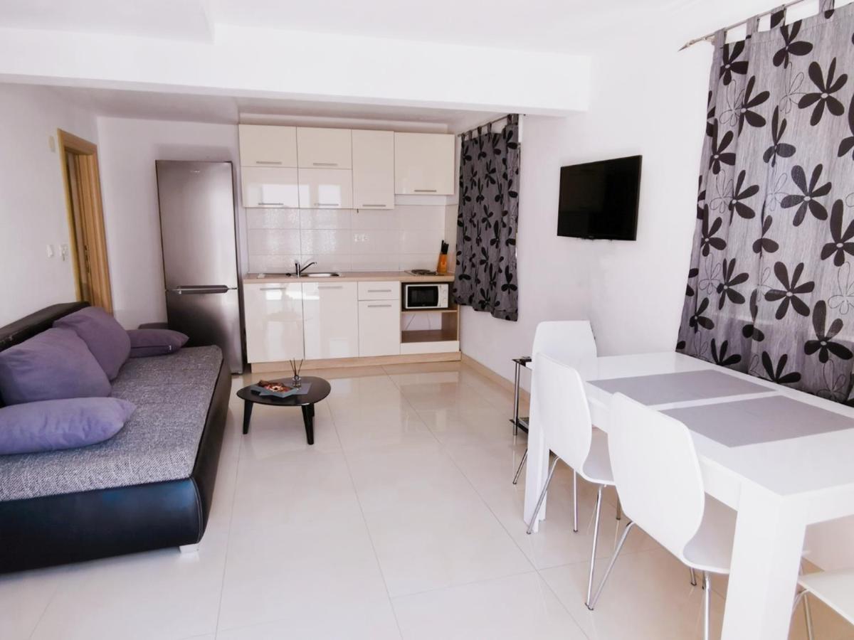 Apartment Jurcevic โตรกีร์ ภายนอก รูปภาพ